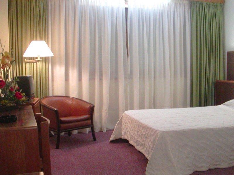 Luso Brasileiro Hotel Póvoa de Varzim Buitenkant foto