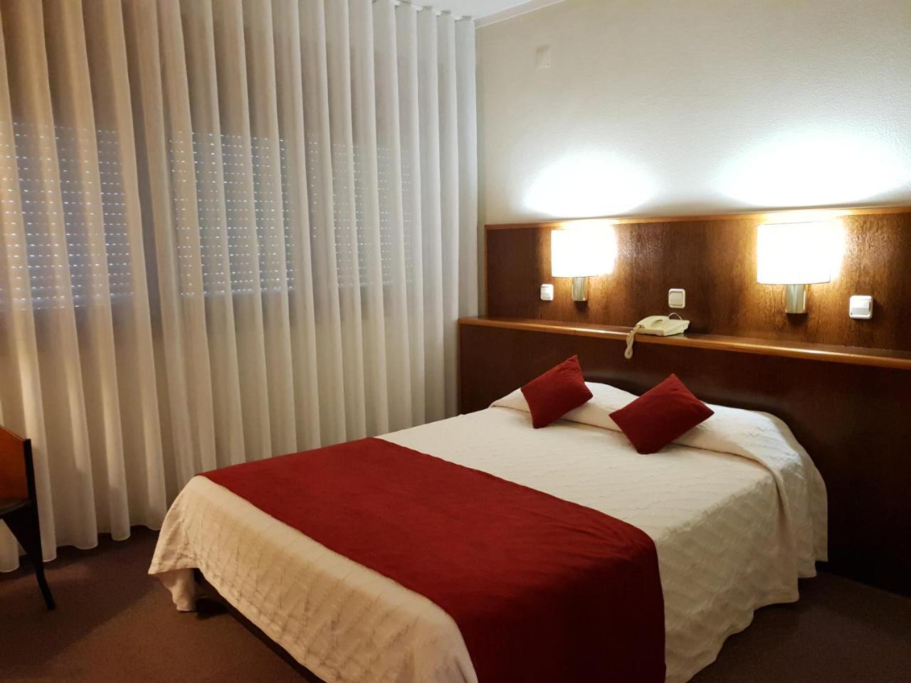 Luso Brasileiro Hotel Póvoa de Varzim Buitenkant foto