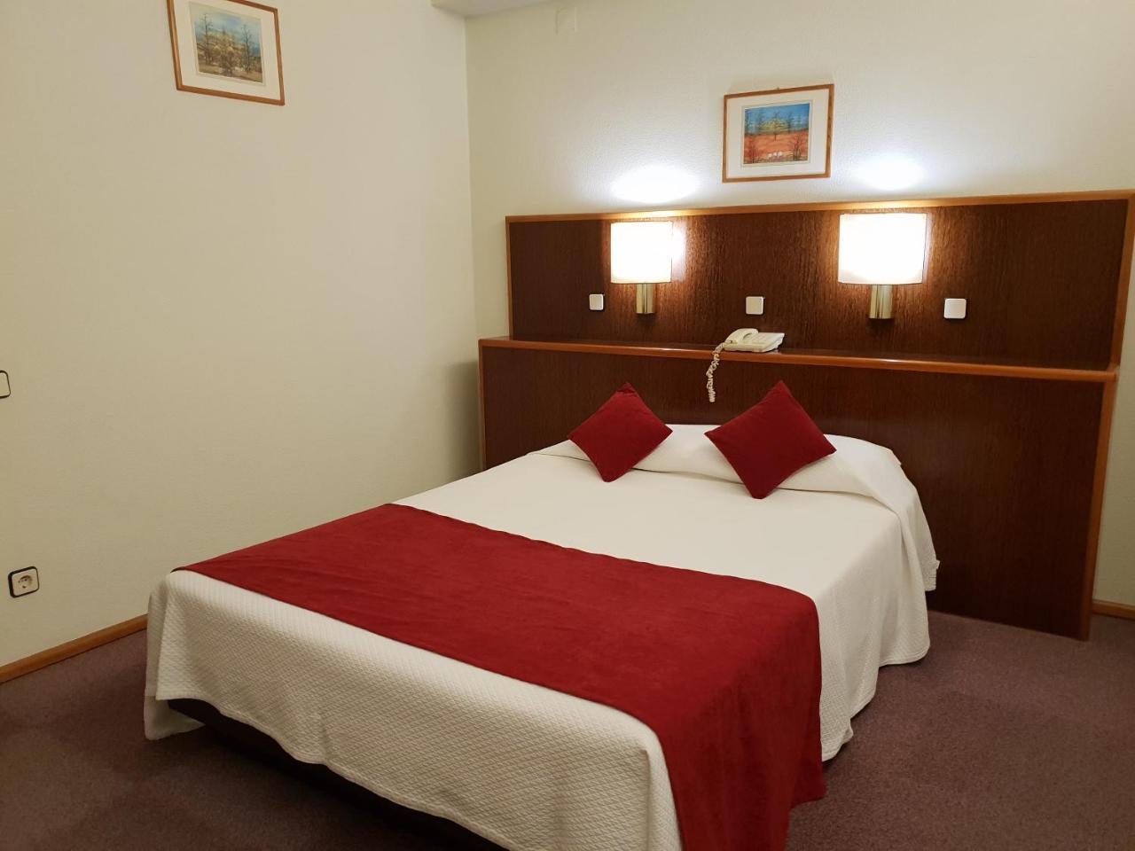 Luso Brasileiro Hotel Póvoa de Varzim Buitenkant foto